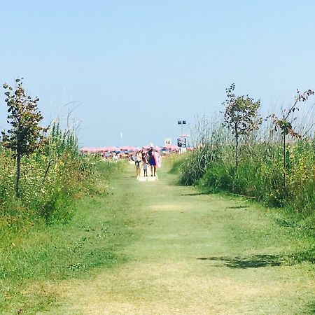 Le Villette Vasto Luaran gambar